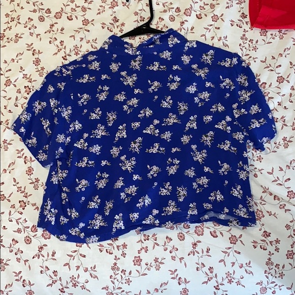 cropped blue floral button up - Picture 2 of 2